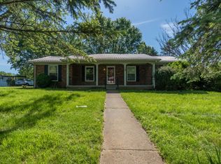 1011 Westminister Dr, Johnson City, TN 37604