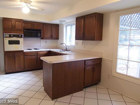 3rd image of 12820 Huntsman Way