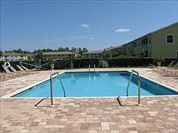 2nd image of 1335 Mariposa Cir APT 104