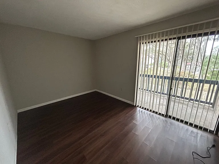 2811 SW Archer Rd #C18 — Photo 18