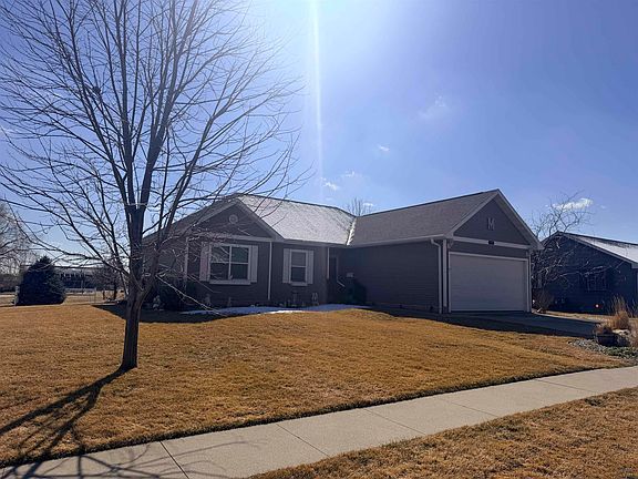 2nd image of 1555 Brandon Dr