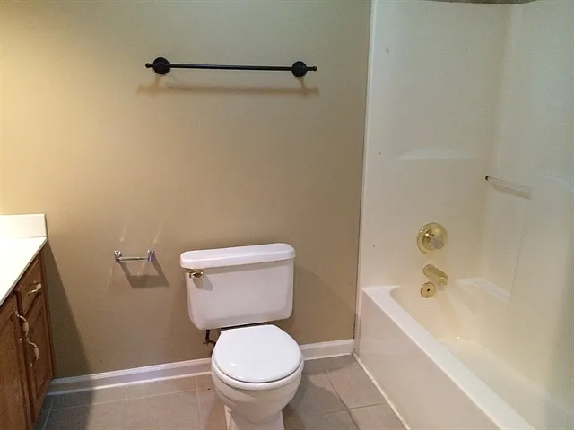 1216 Buckingham Cir — Photo 6