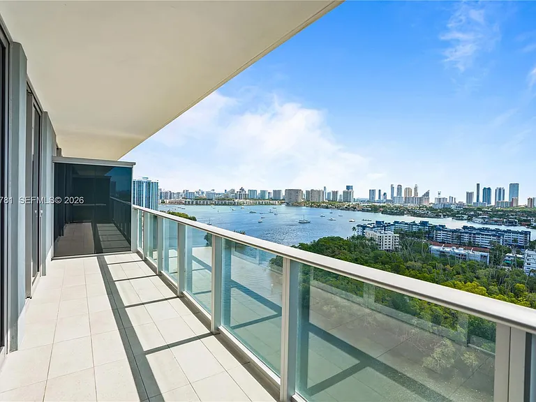 16385 Biscayne Blvd #1919 — Photo 29