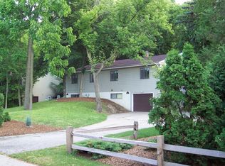 5219 Old Middleton Rd, Madison, WI 53705