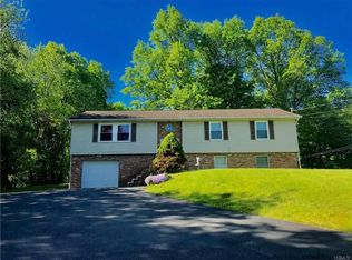 15 Chase Rd, Wallkill, NY 12589