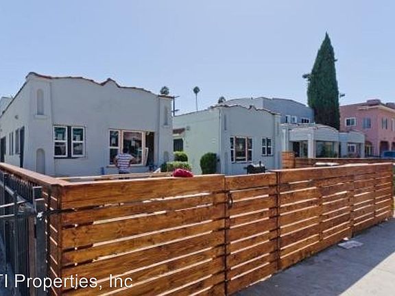 2nd image of 538 W 48th St #9109670