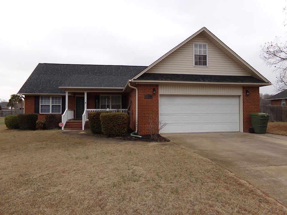 1st image of 3240 Oleander Dr