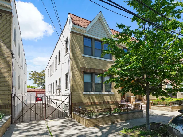 1877 Hart Street image 1 of 47