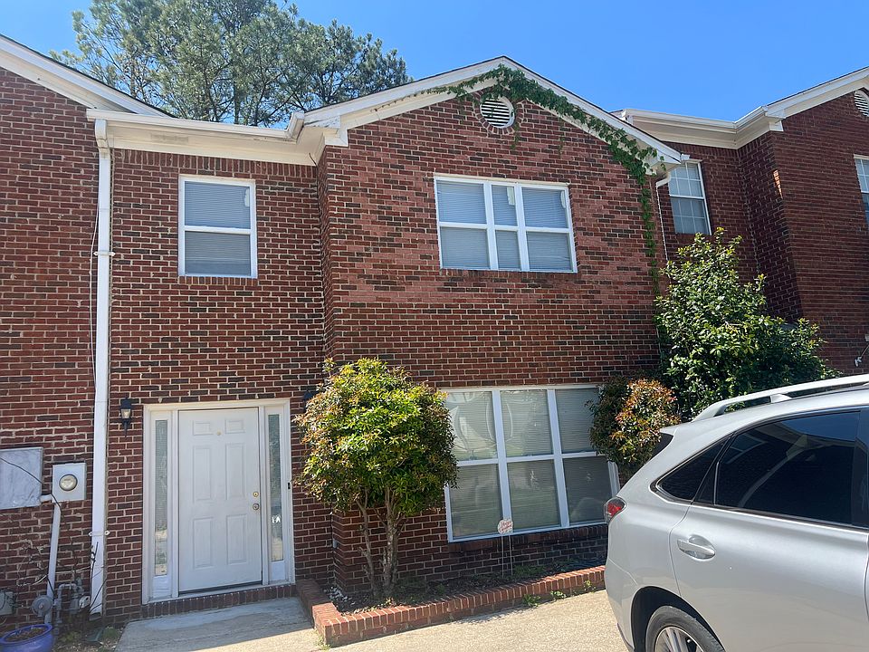 Front view of Town Home