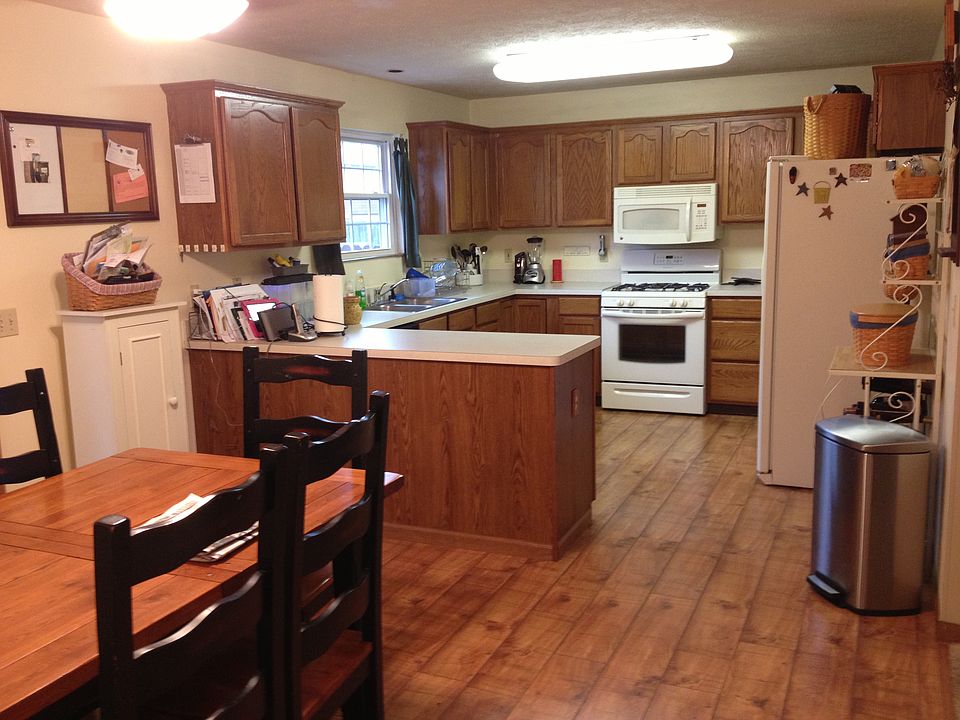 2nd image of 325 Sandpiper Ave