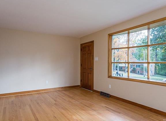 5th image of 5948 Pocosham Dr