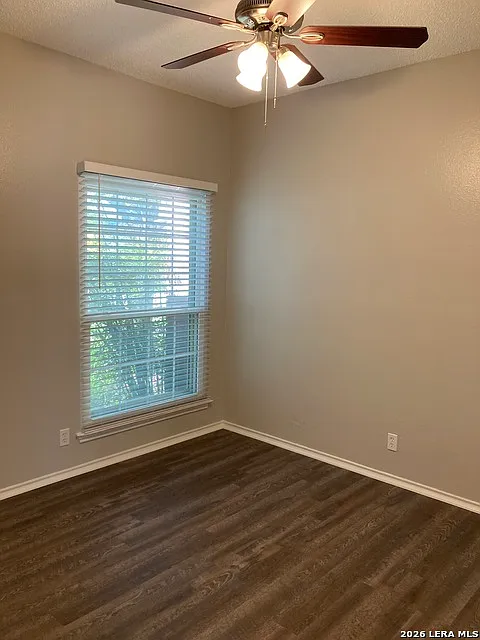 2 bed, 1.0 bath, 900 sqft, $1,250 — Photo 4