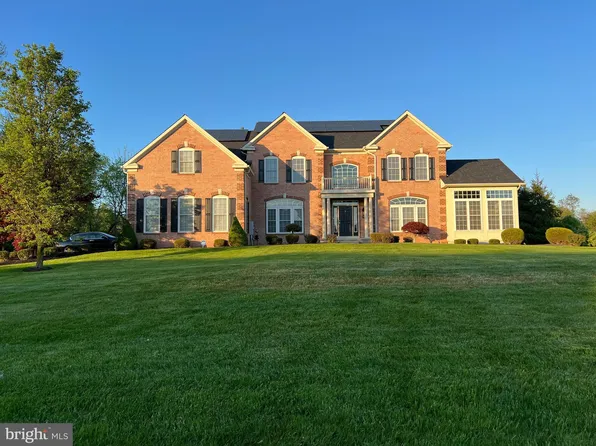 11 Jake Dr, Cream Ridge, NJ 08514