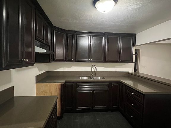 4th image of 664 S McBride Ave