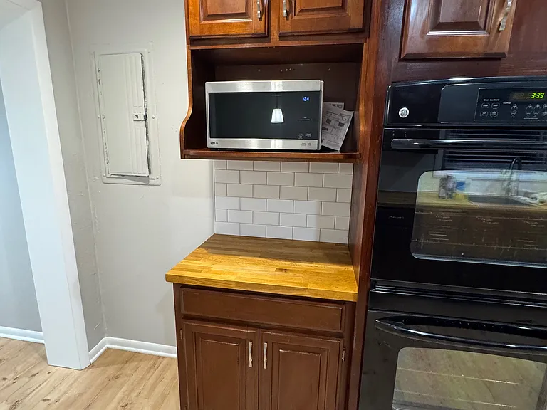 10187 N College Ave — Photo 18