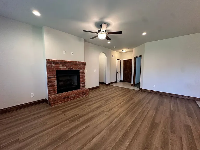 11008 SW 36th St — Photo 7