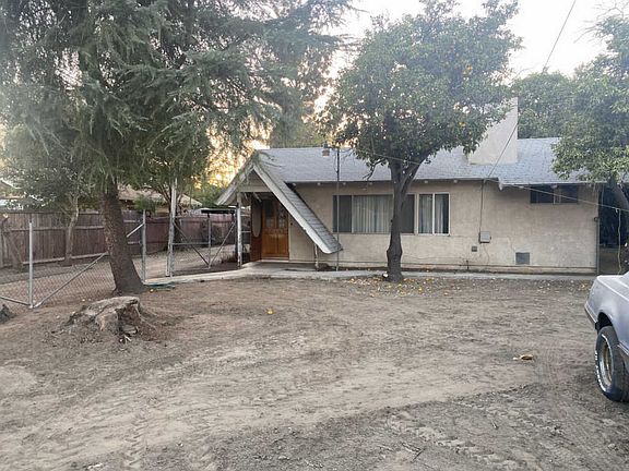 4th image of 9403 Noble Ave