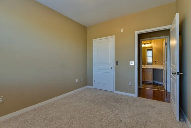 3000 Vanderbilt Pl #443 — Photo 14