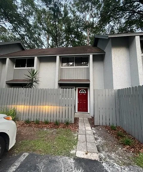 4135 NW 46th Dr #4135 — Photo 3