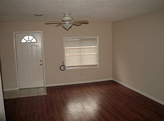 3rd image of 229 E 14th St APT 2