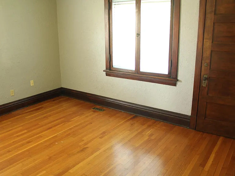 3232 Summit St — Photo 24