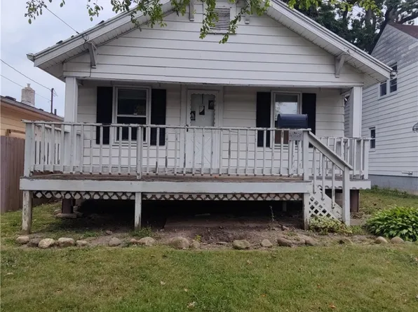 1862 15th St SW, Akron, OH 44314