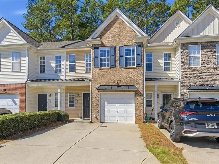 2913 Greyhawk Ln — Photo 48