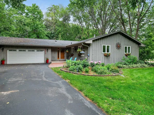 18520 29th Ave N, Plymouth, MN 55447