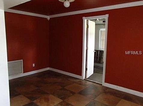 4th image of 7520 W Hanna Ave