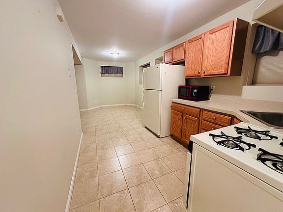 3rd image of 51 Petersons Ln #2