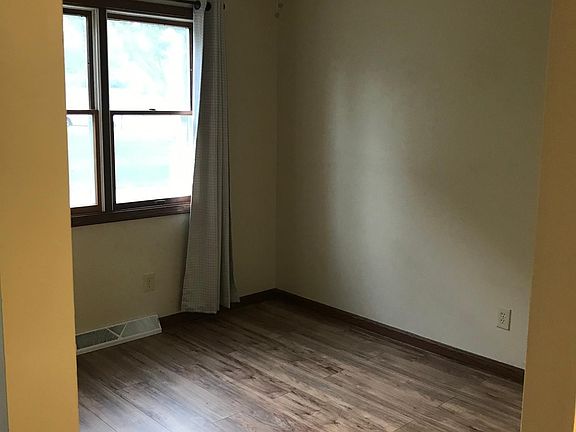 5th image of 7593 Peachmont Ave NW