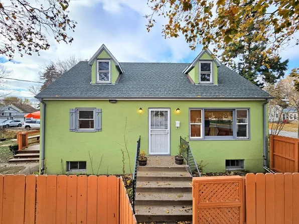 1836 Bush Ave E, Saint Paul, MN 55119