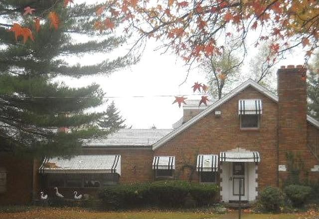 1st image of 2426 Normandy Dr