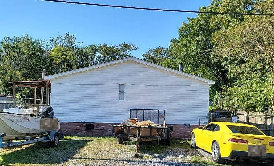 1st image of 136 Shady Grove Dr