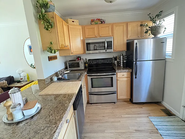 1244 Albion St — Photo 4