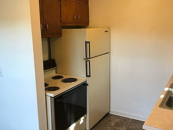 4th image of 519 Glenwood Dr #4