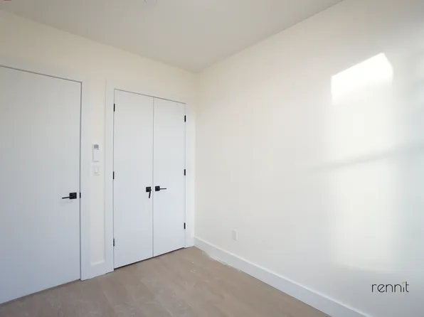 1620 Prospect Place image 14 of 20