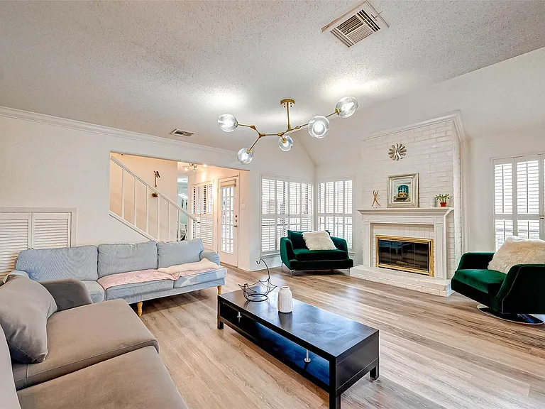 1908 Augusta Dr #7 — Photo 10