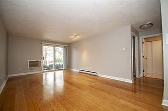 5th image of 80 Fountain Ln APT 4
