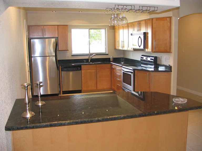 10516 Montpelier Cir — Photo 2