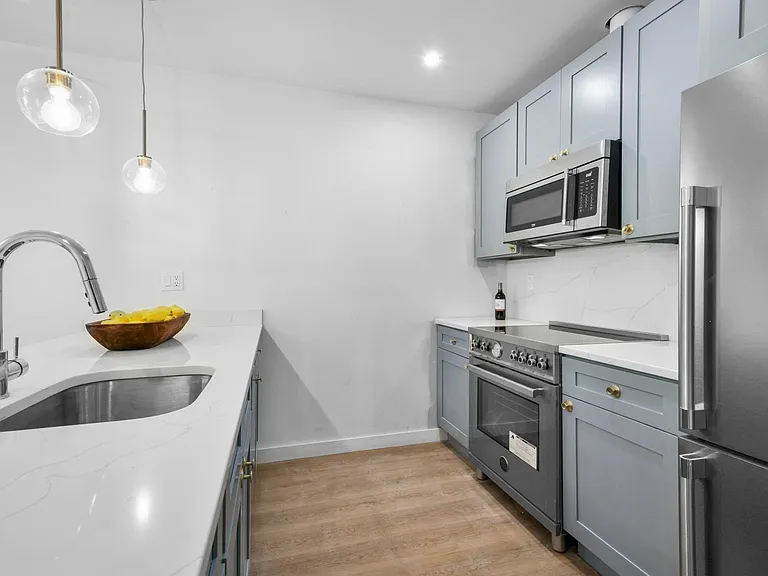 139 5th Ave #4C — Photo 6