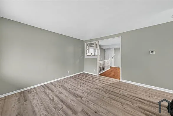 3 bed, 873 sqft, $1,499 — Photo 4