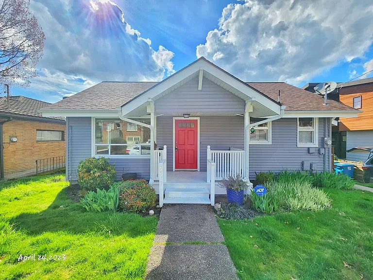 7517 Brooklyn Ave NE — Photo 1