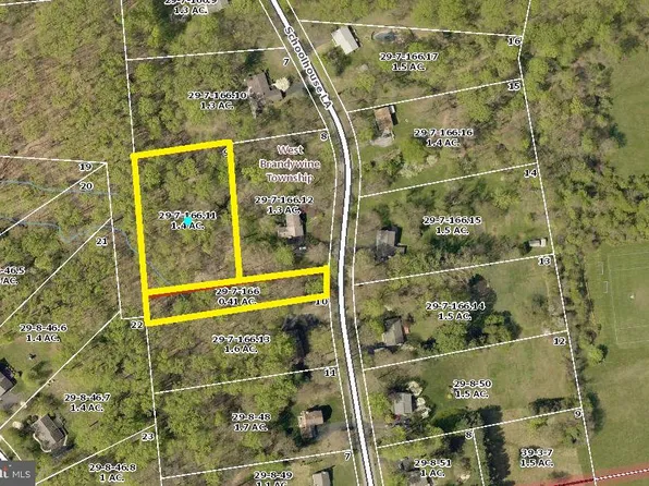 80 Schoolhouse Ln, Coatesville, PA 19320