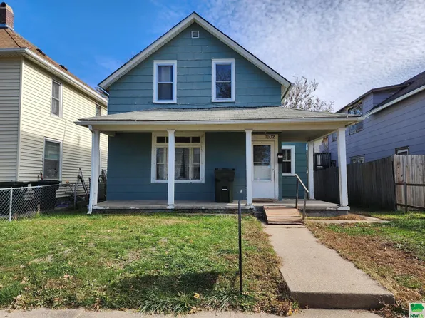 1102 Jennings St, Sioux City, IA 51105