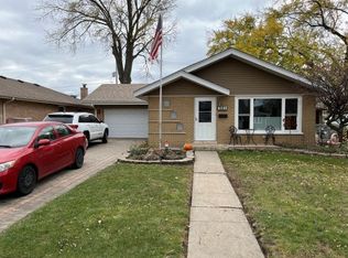 6541 102nd Pl, Chicago Ridge, IL 60415