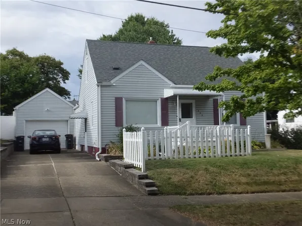 699 Ina Ave, Akron, OH 44306
