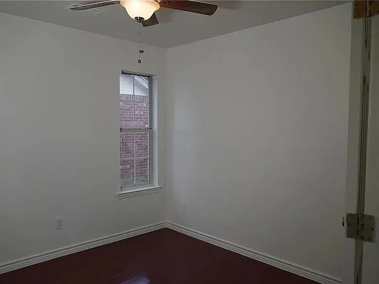 2103 Bluebonnet Dr — Photo 4