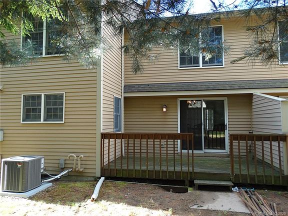 3rd image of 3 Fox Hollow Dr #3