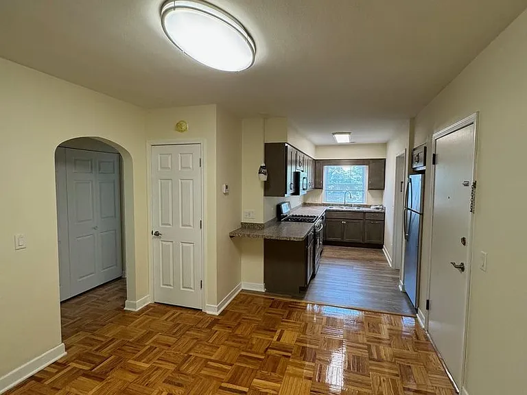 2420 E Washington Ave — Photo 3